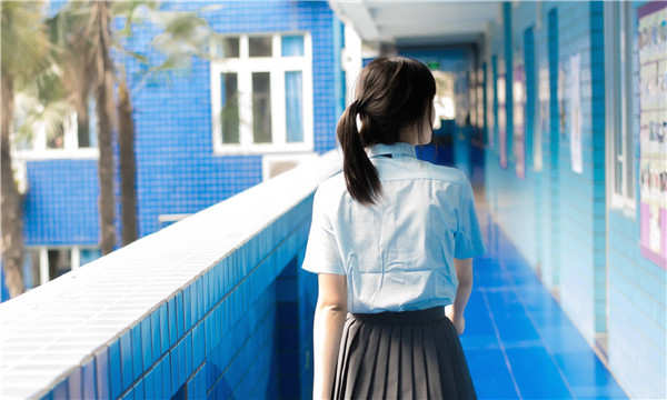 新兴如何找到一个可以帮助我生孩子的女人？